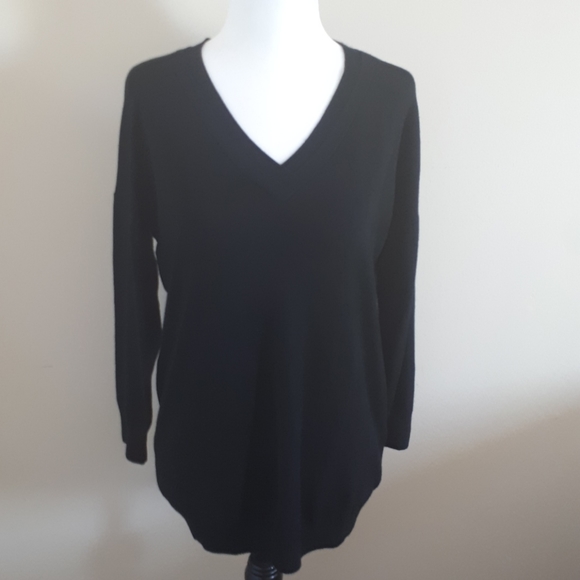 Azzura Women Long Sleeve  Sweater - Picture 1 of 7